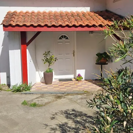 Maison Calme En Bord De Rivière Guiche