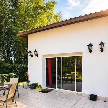 Maison Calme En Bord De Riviere Prázdninový dům Guiche
